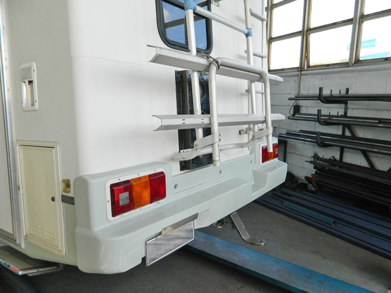 Towbar installation services Auckland - fixed and detachable towbars