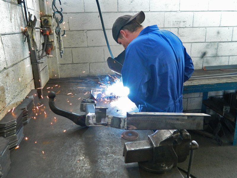 Towbar fitting service Takapuna Auckland - guaranteed workmanship